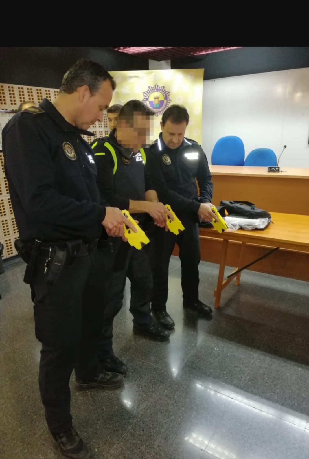 La Policía Local de Monóvar cuenta con dos nuevas Pistolas TASER